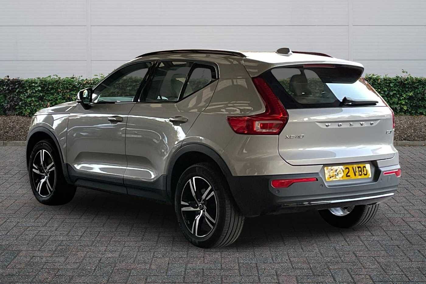Used Volvo XC40 2022 for sale - 76800701: Photo 2
