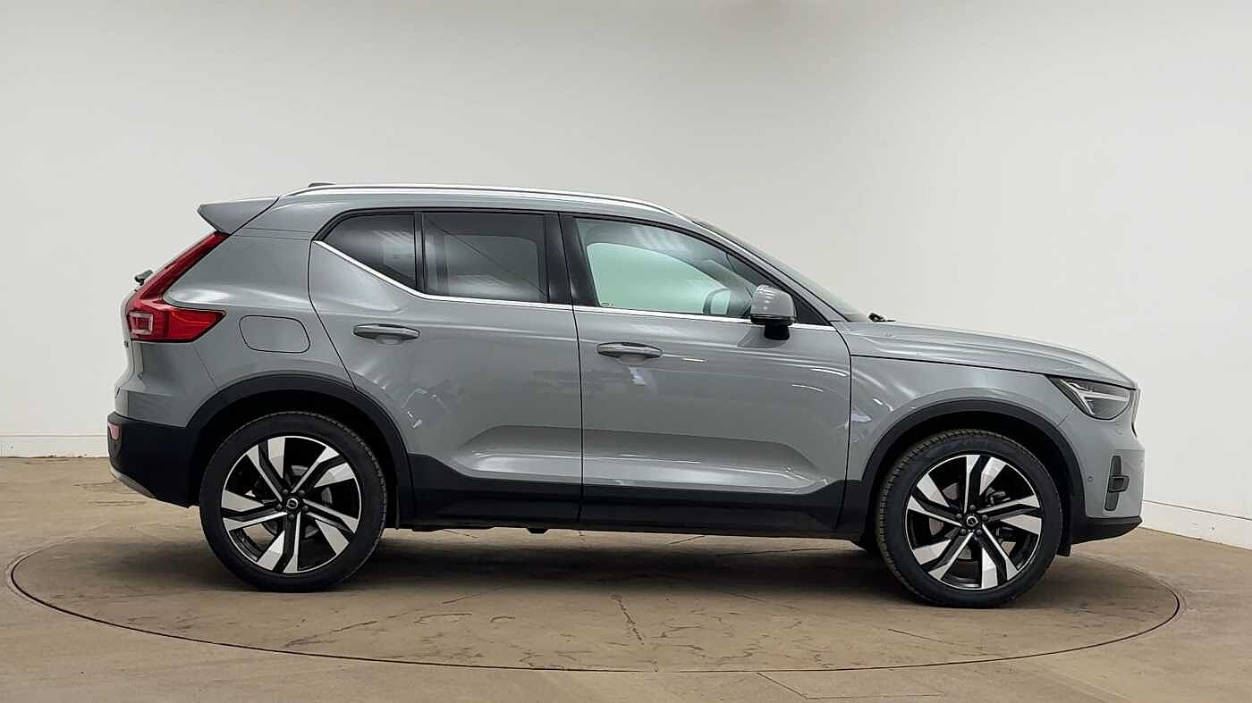 Used Volvo XC40 2024 for sale - 76359825: Photo 2
