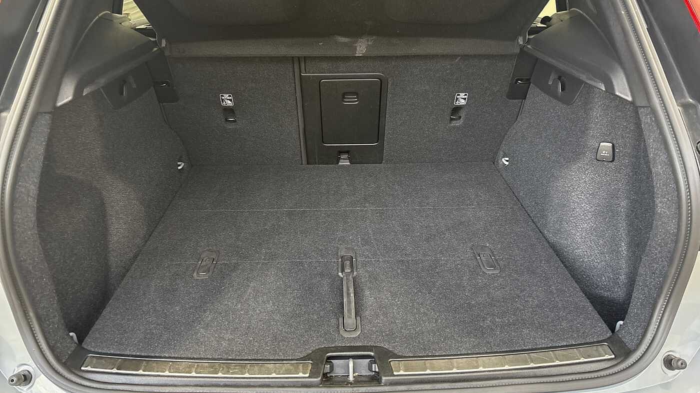Used Volvo XC40 2024 for sale - 76359825: Photo 5