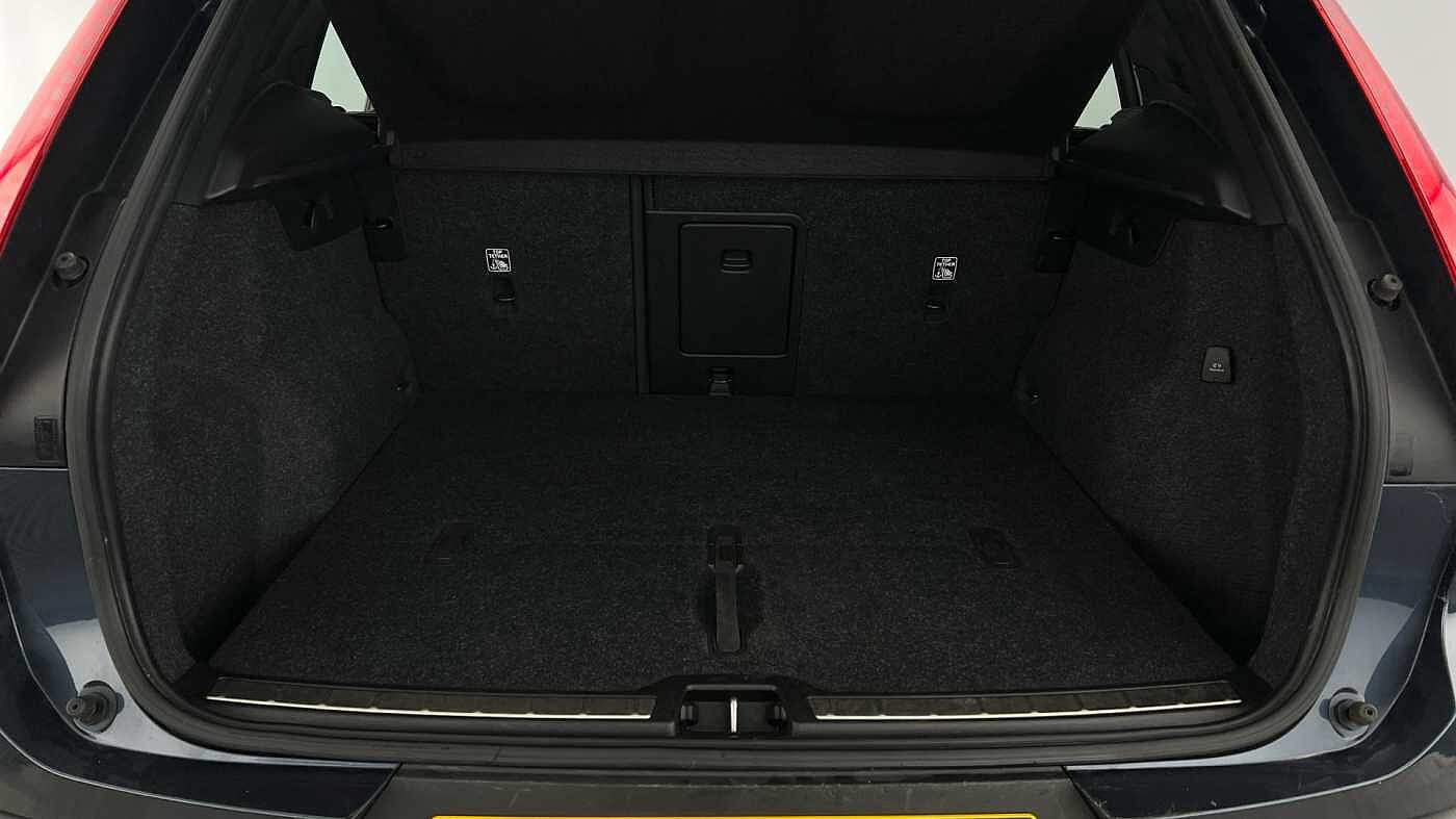 Used Volvo XC40 2021 for sale - 76086157: Photo 4