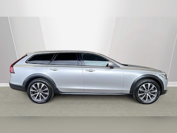 Used Volvo V90 2021 for sale - 75929374: Photo