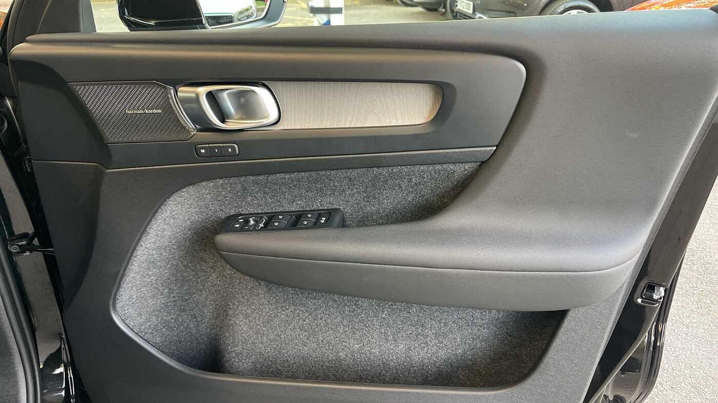 Used Volvo XC40 2025 for sale - 76139644: Photo 24