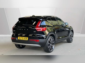 Used Volvo XC40 2025 for sale - 76139644: Photo 2