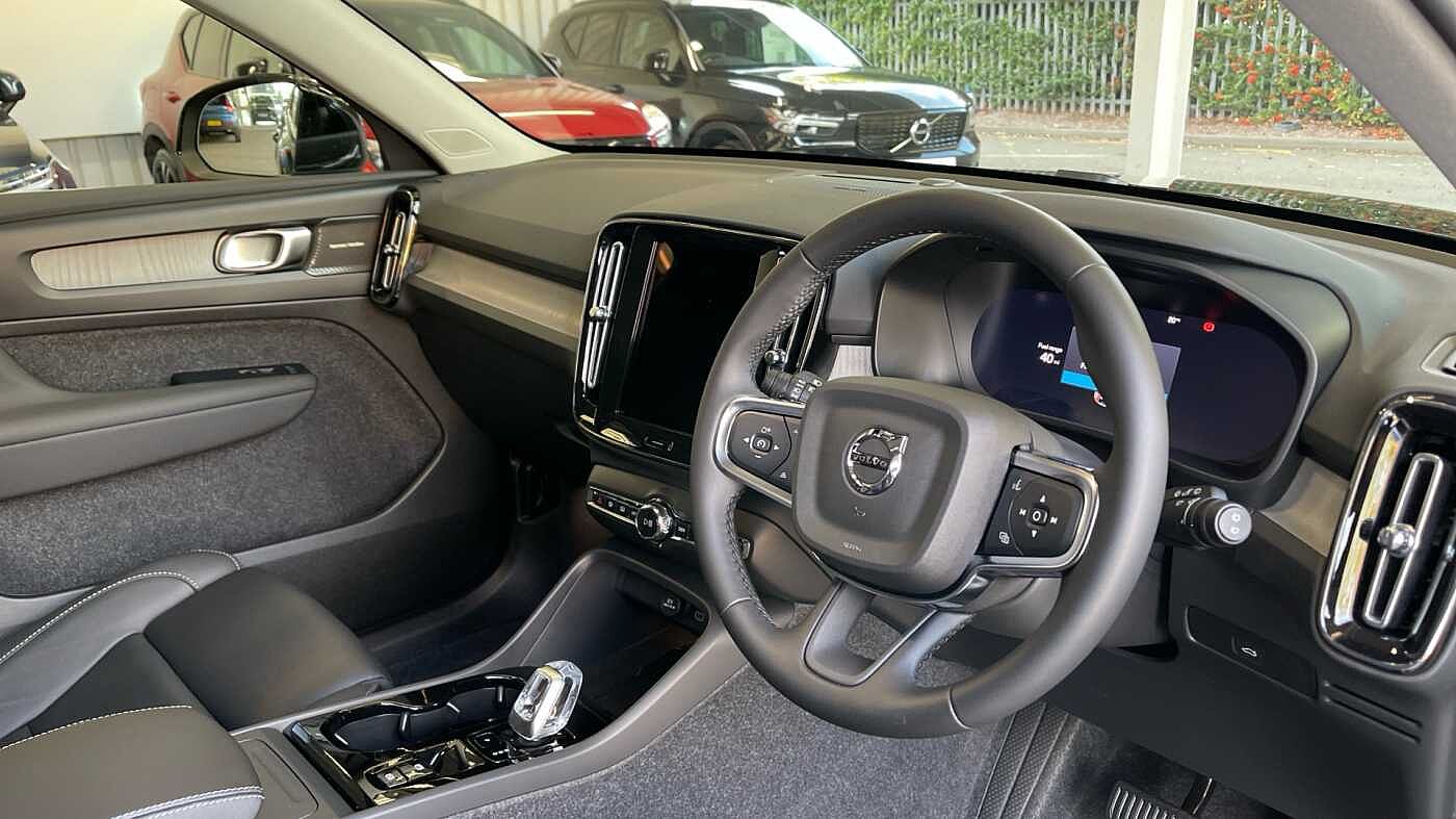 Used Volvo XC40 2025 for sale - 76139644: Photo 4