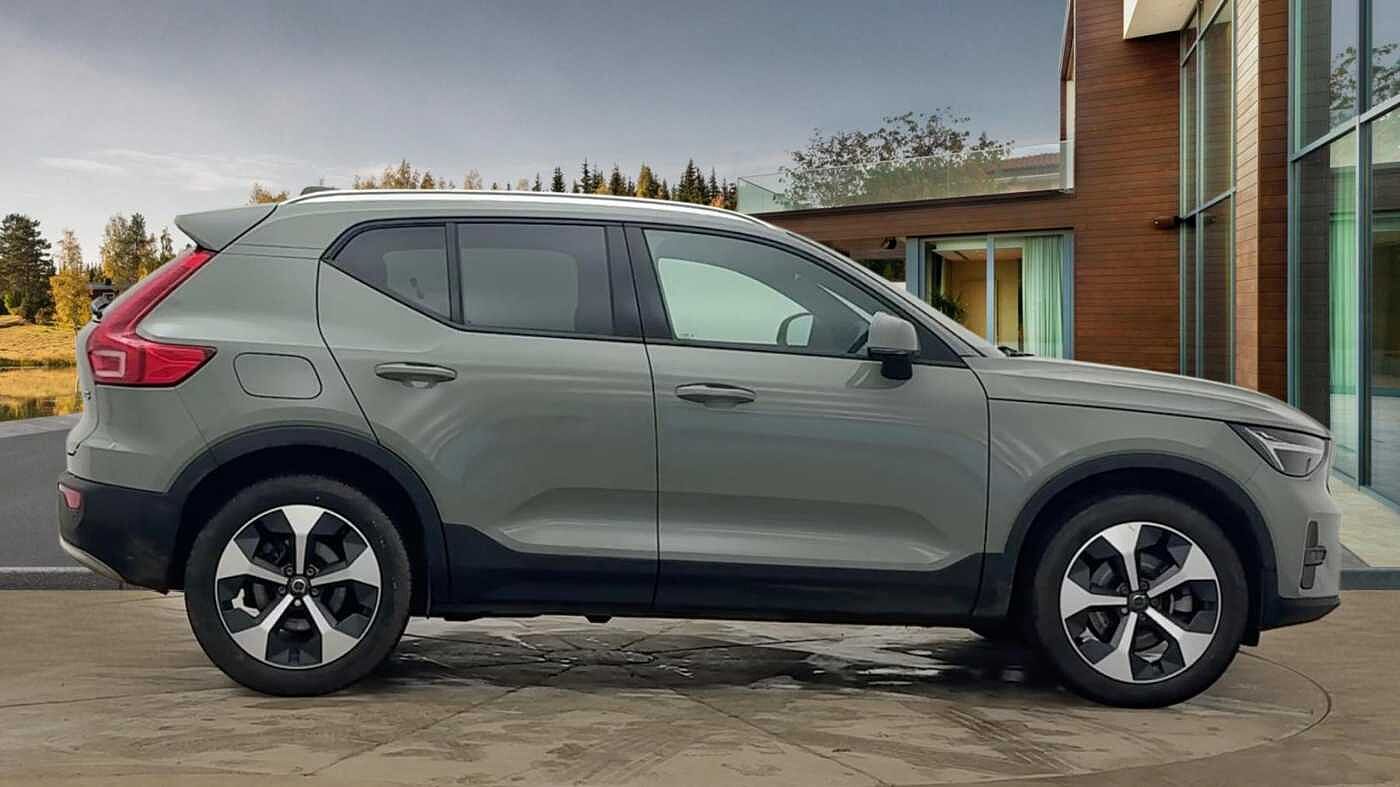 Used Volvo XC40 2025 for sale - 77157531: Photo 2