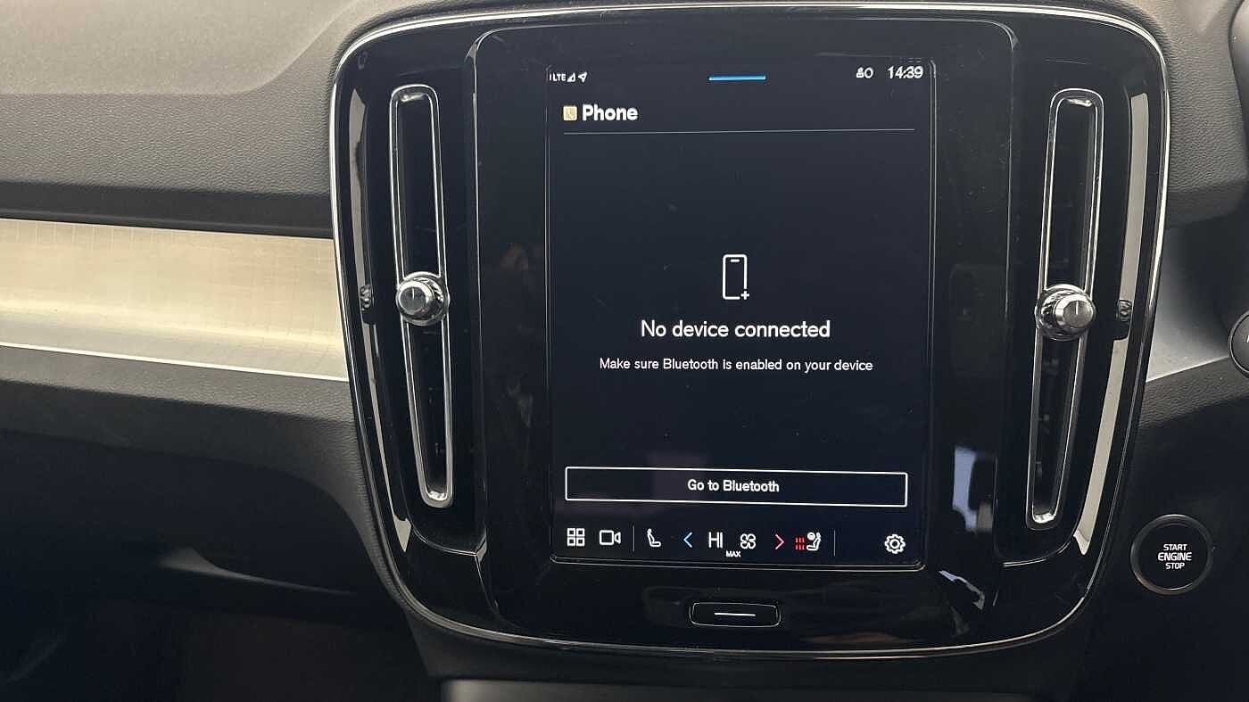 Used Volvo XC40 2025 for sale - 77157531: Photo 36