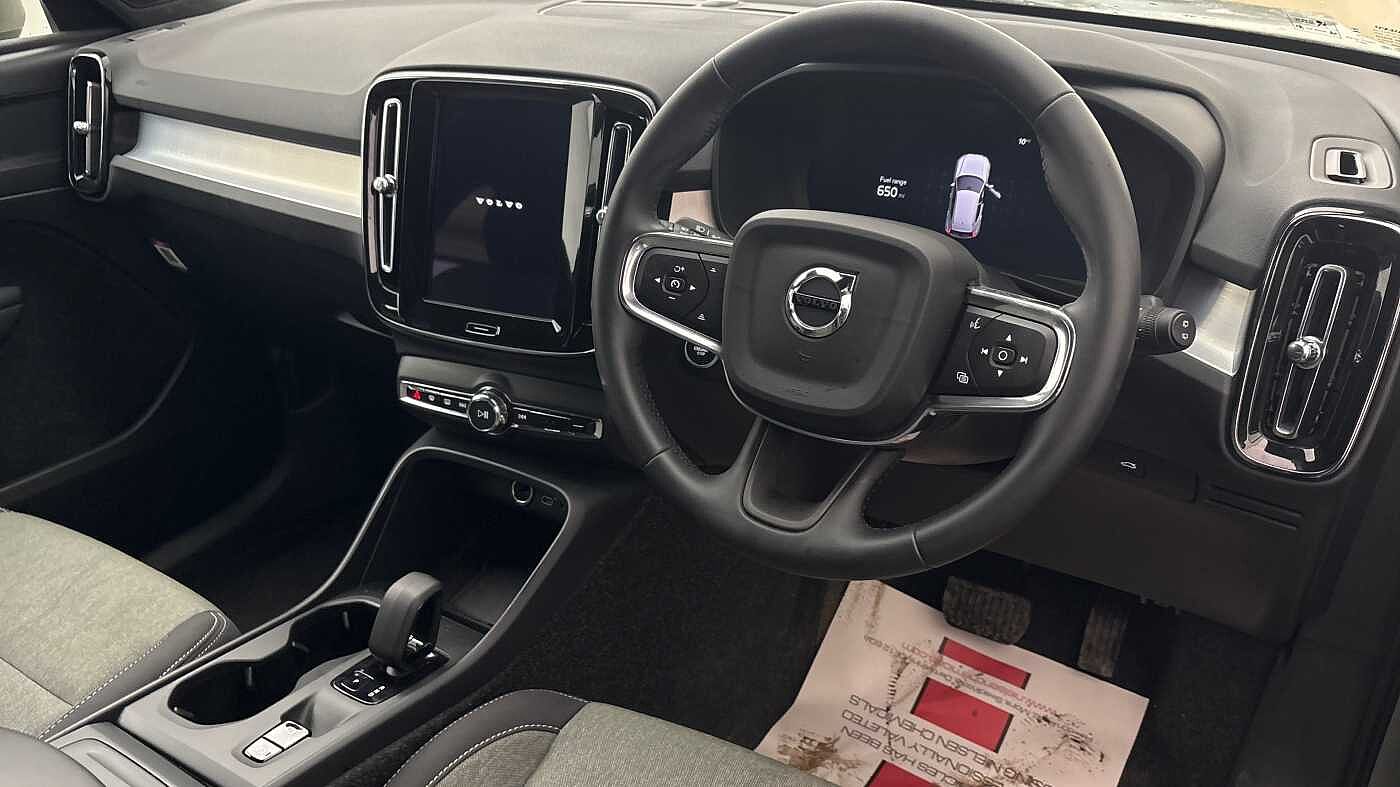 Used Volvo XC40 2025 for sale - 77157531: Photo 9