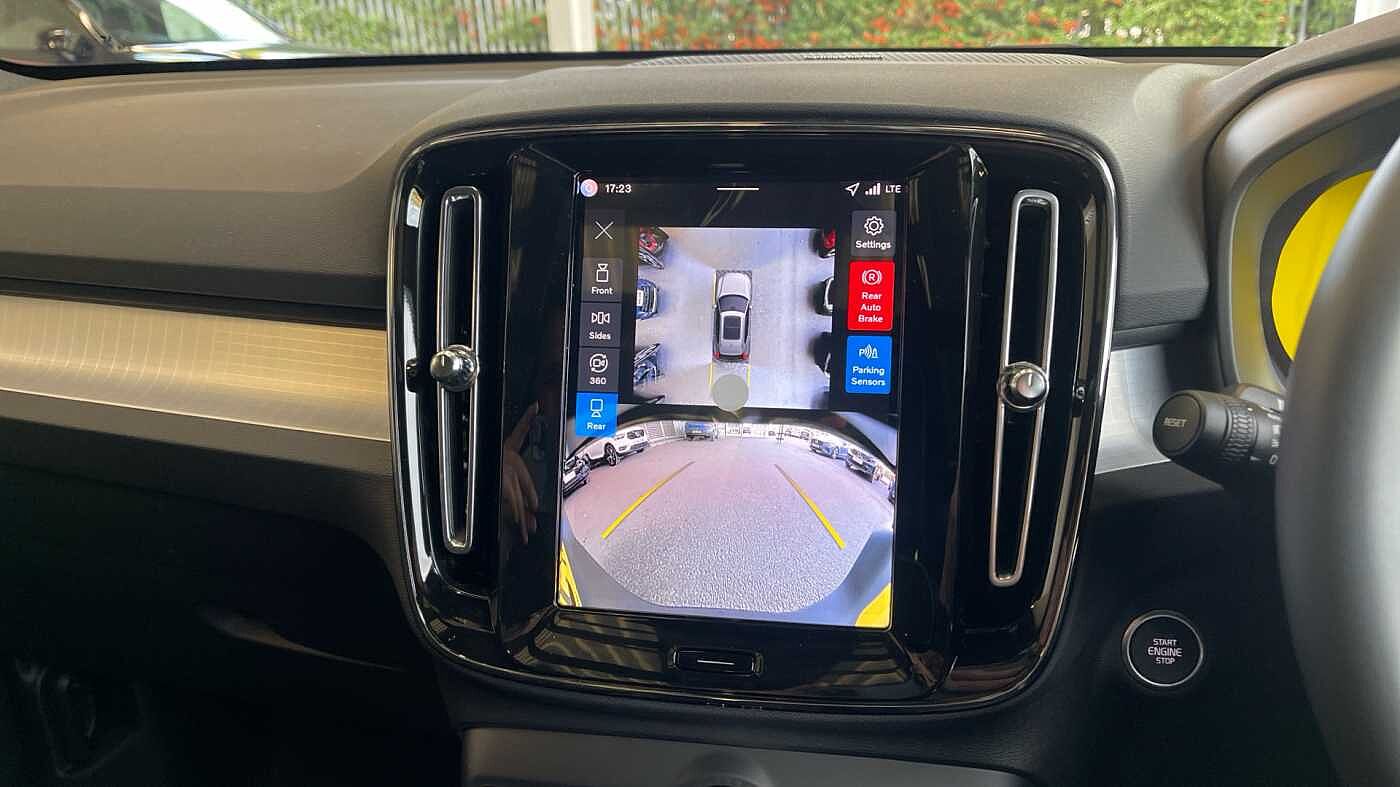 Used Volvo XC40 2025 for sale - 76261215: Photo 14