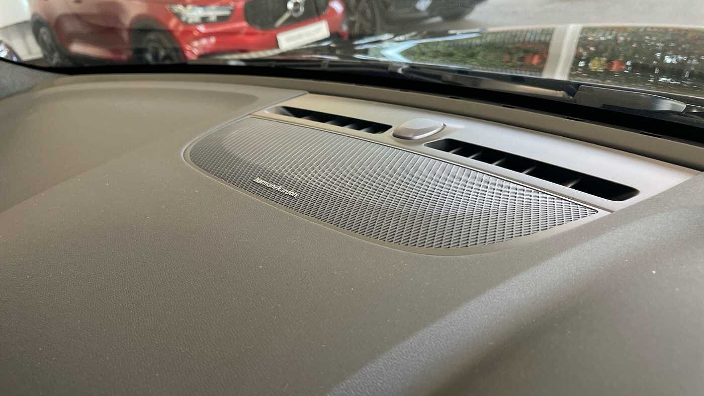 Used Volvo XC40 2025 for sale - 76261215: Photo 18