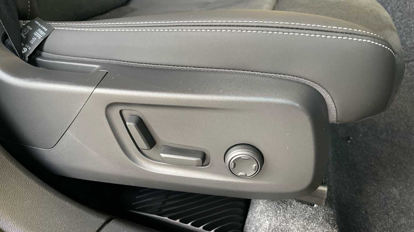 Used Volvo XC40 2025 for sale - 76261215: Photo 22