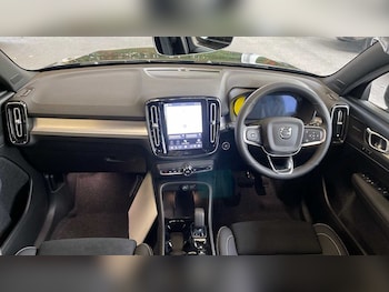 Used Volvo XC40 2025 for sale - 76261215: Photo