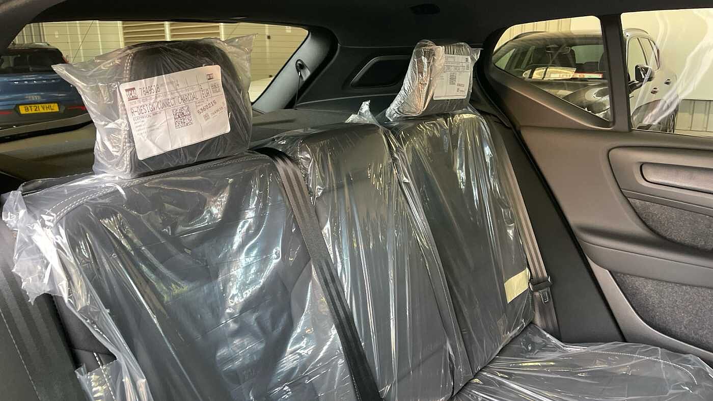 Used Volvo XC40 2025 for sale - 76261215: Photo 5