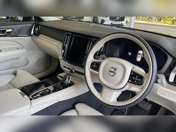 Used Volvo V60 2025 for sale - 78088093: Photo