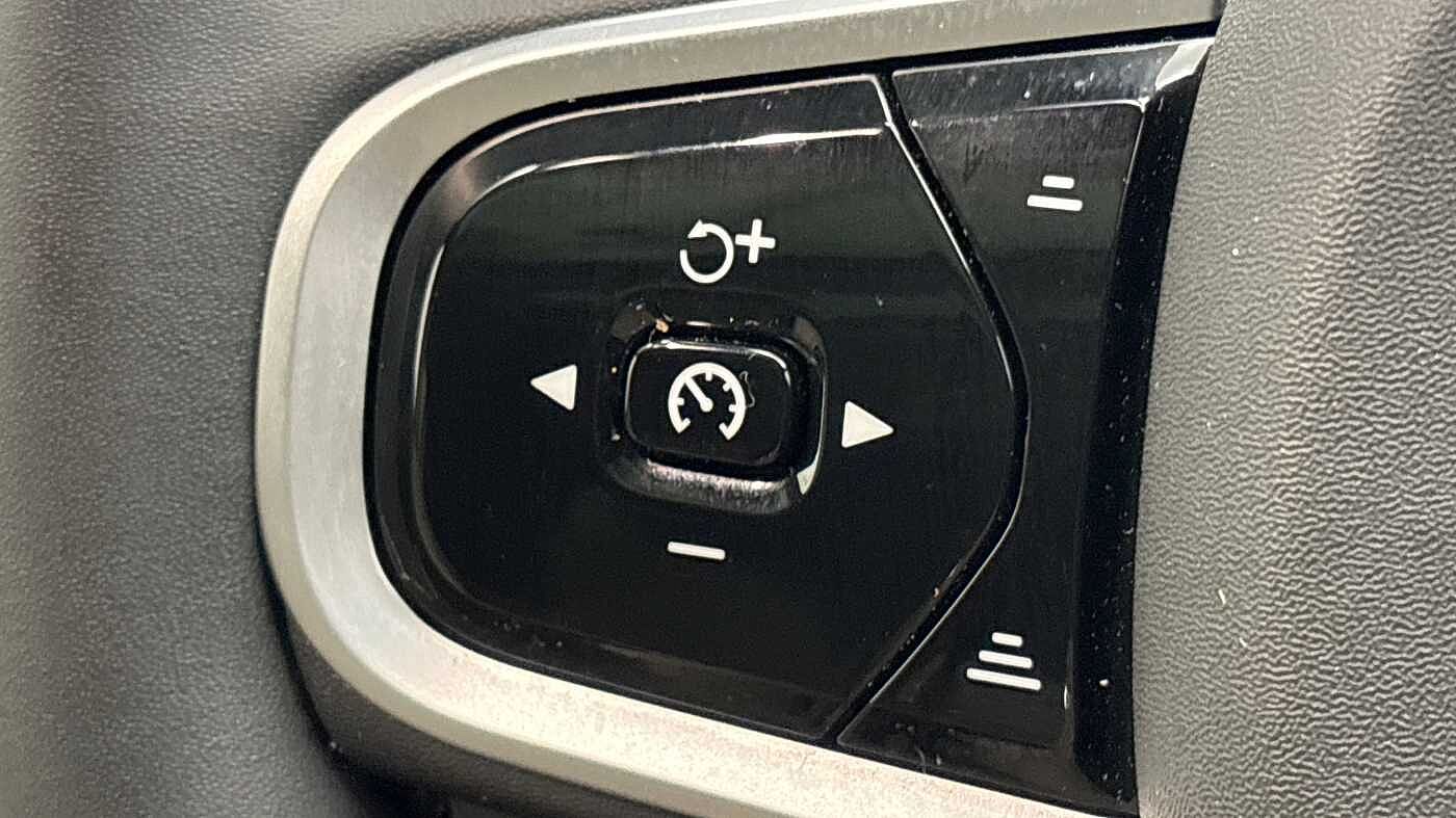 Used Volvo XC90 2025 for sale - 77647552: Photo 31