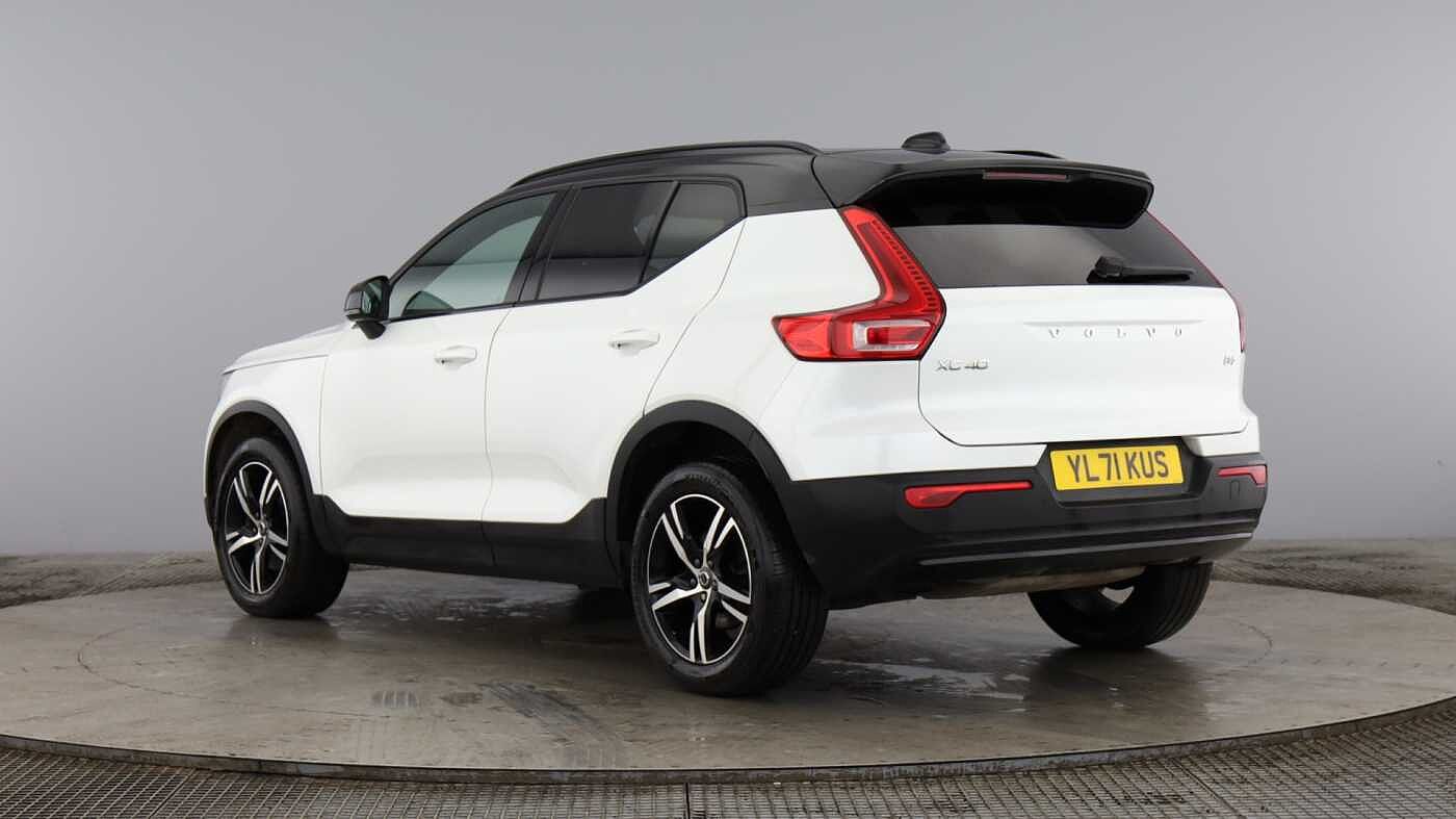 Used Volvo XC40 2021 for sale - 76800530: Photo 2