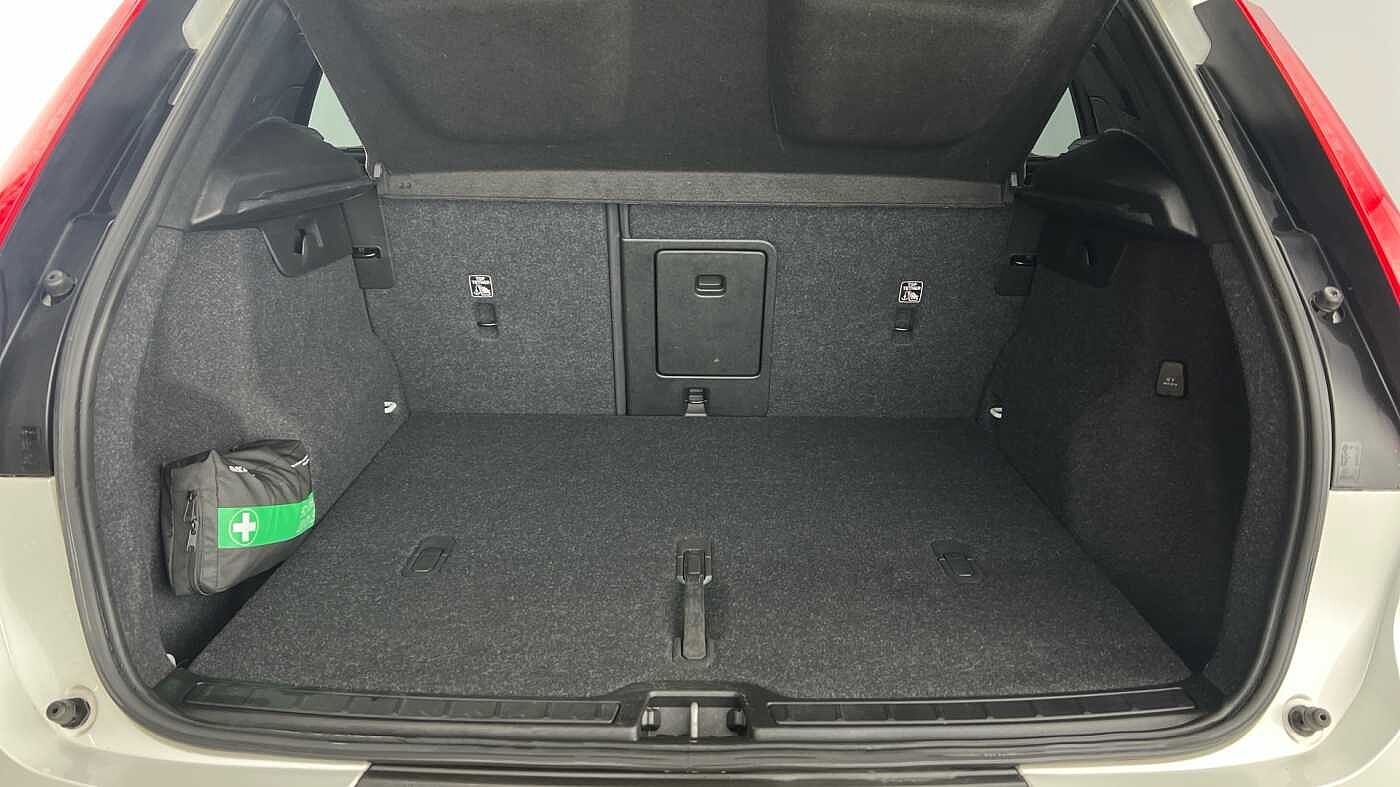 Used Volvo XC40 2021 for sale - 76800530: Photo 5