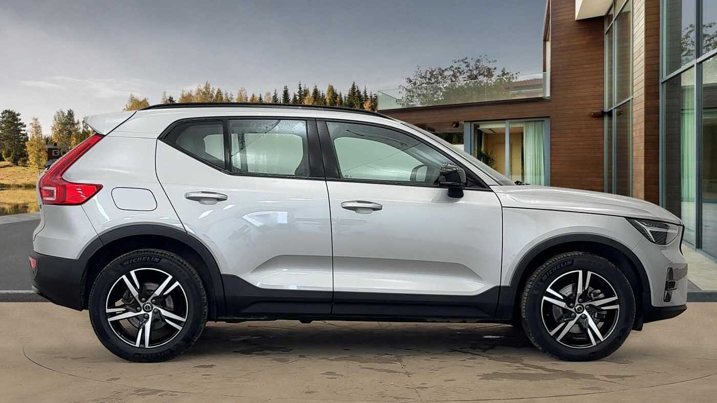 Used Volvo XC40 2022 for sale - 76474467: Photo 2