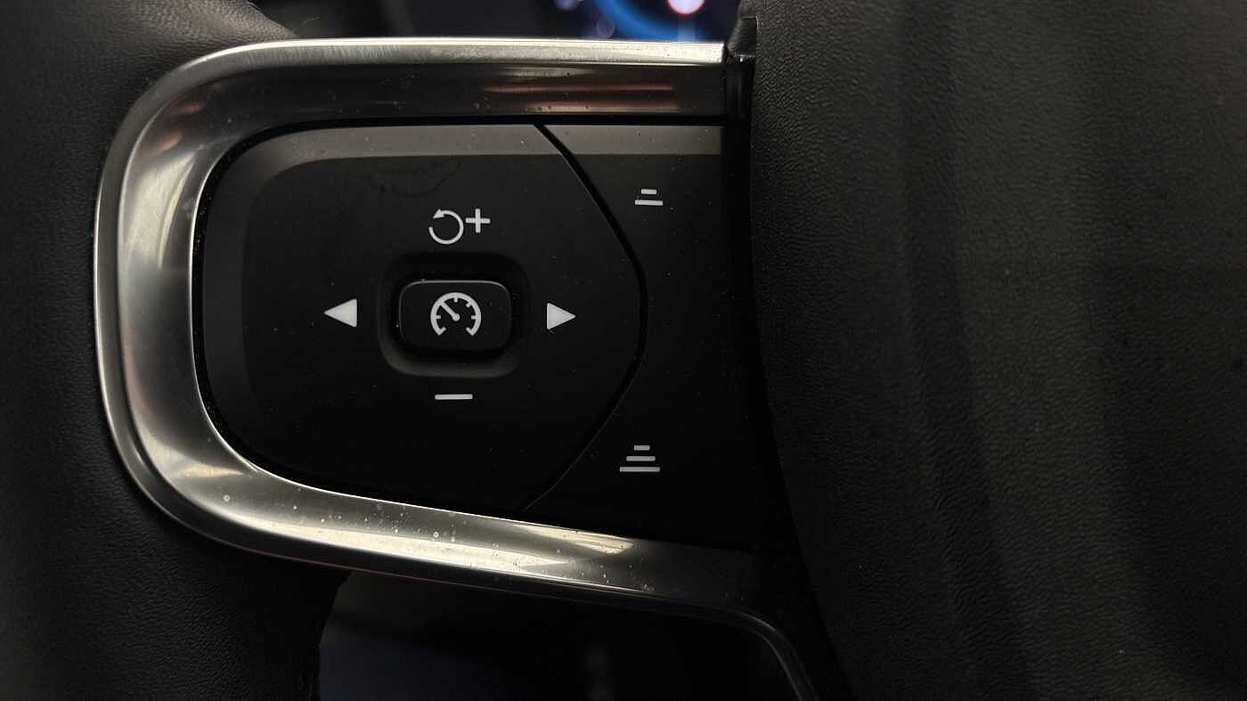 Used Volvo XC40 2022 for sale - 76474467: Photo 28