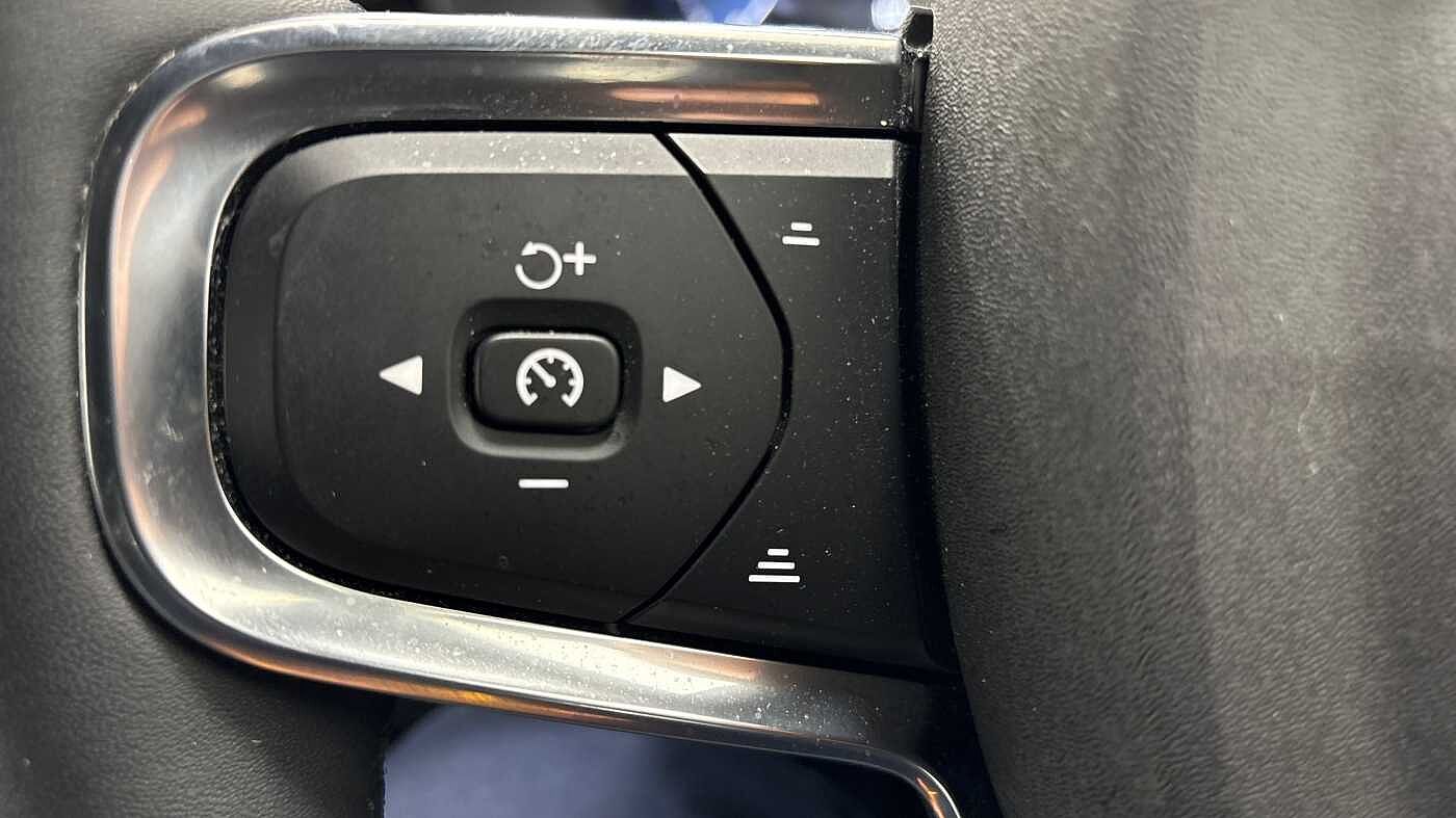 Used Volvo XC40 2022 for sale - 76474532: Photo 31