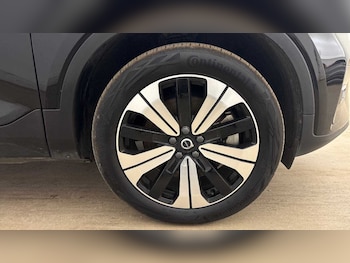 Used Volvo XC40 2023 for sale - 79397013: Photo