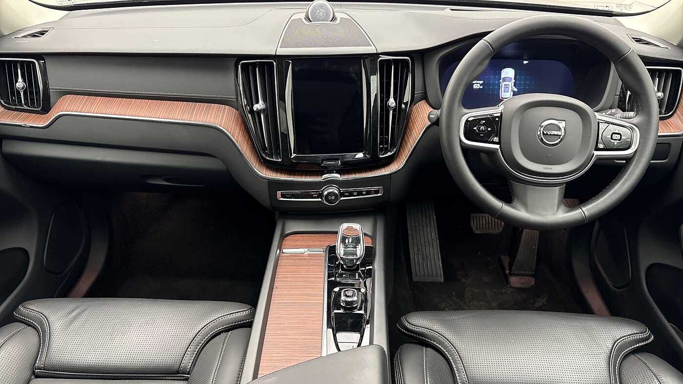 Used Volvo XC60 2023 for sale - 77218268: Photo 10