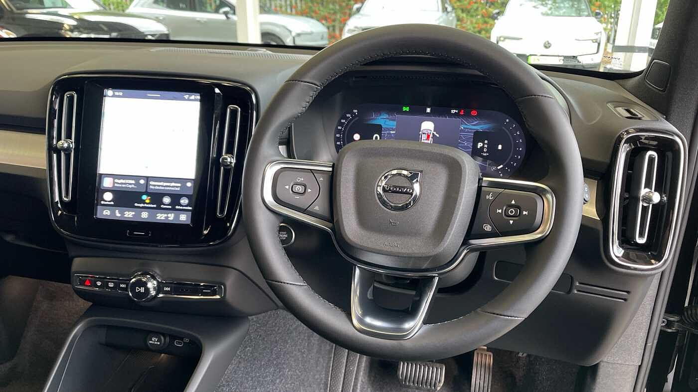 Used Volvo XC40 2025 for sale - 76139763: Photo 10