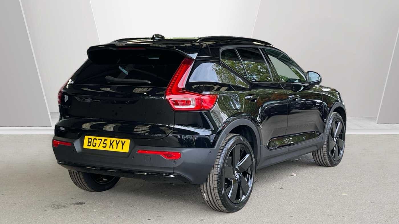 Used Volvo XC40 2025 for sale - 76139763: Photo 2