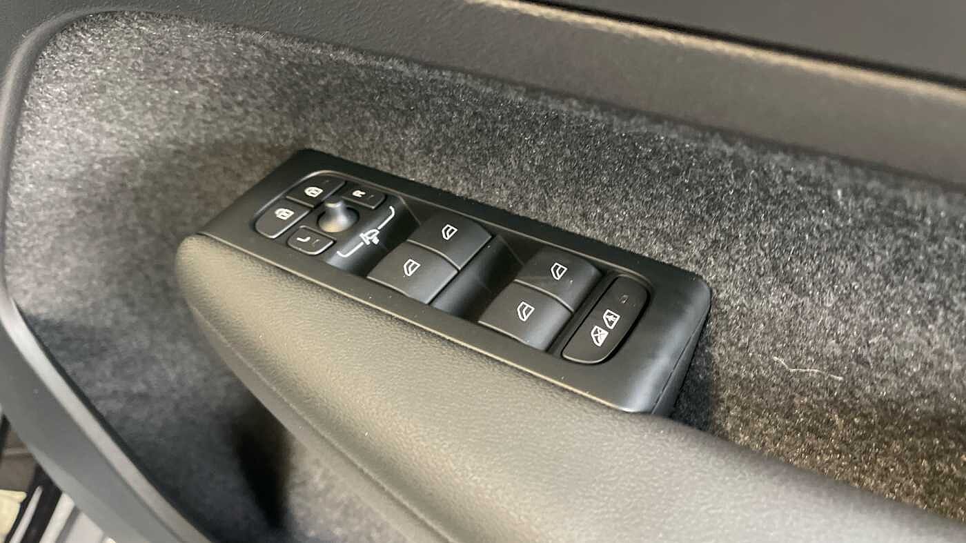 Used Volvo XC40 2025 for sale - 76139763: Photo 20