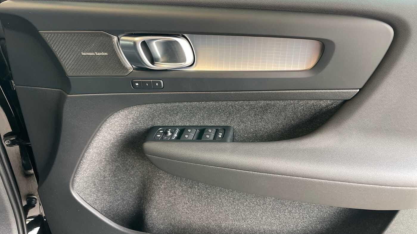 Used Volvo XC40 2025 for sale - 76139763: Photo 24