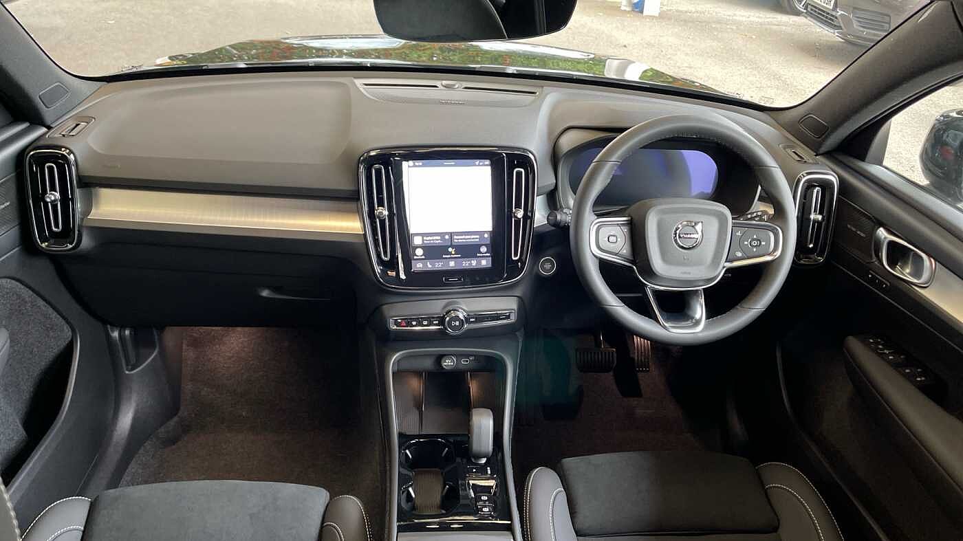 Used Volvo XC40 2025 for sale - 76139763: Photo 5