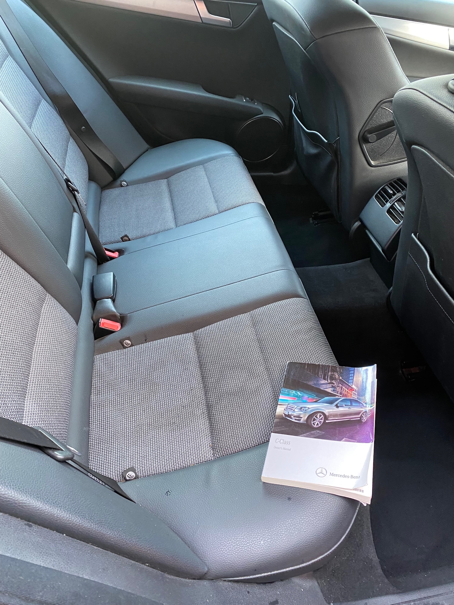 Used Mercedes-Benz C Class 2011 for sale - 76346200: Photo 8