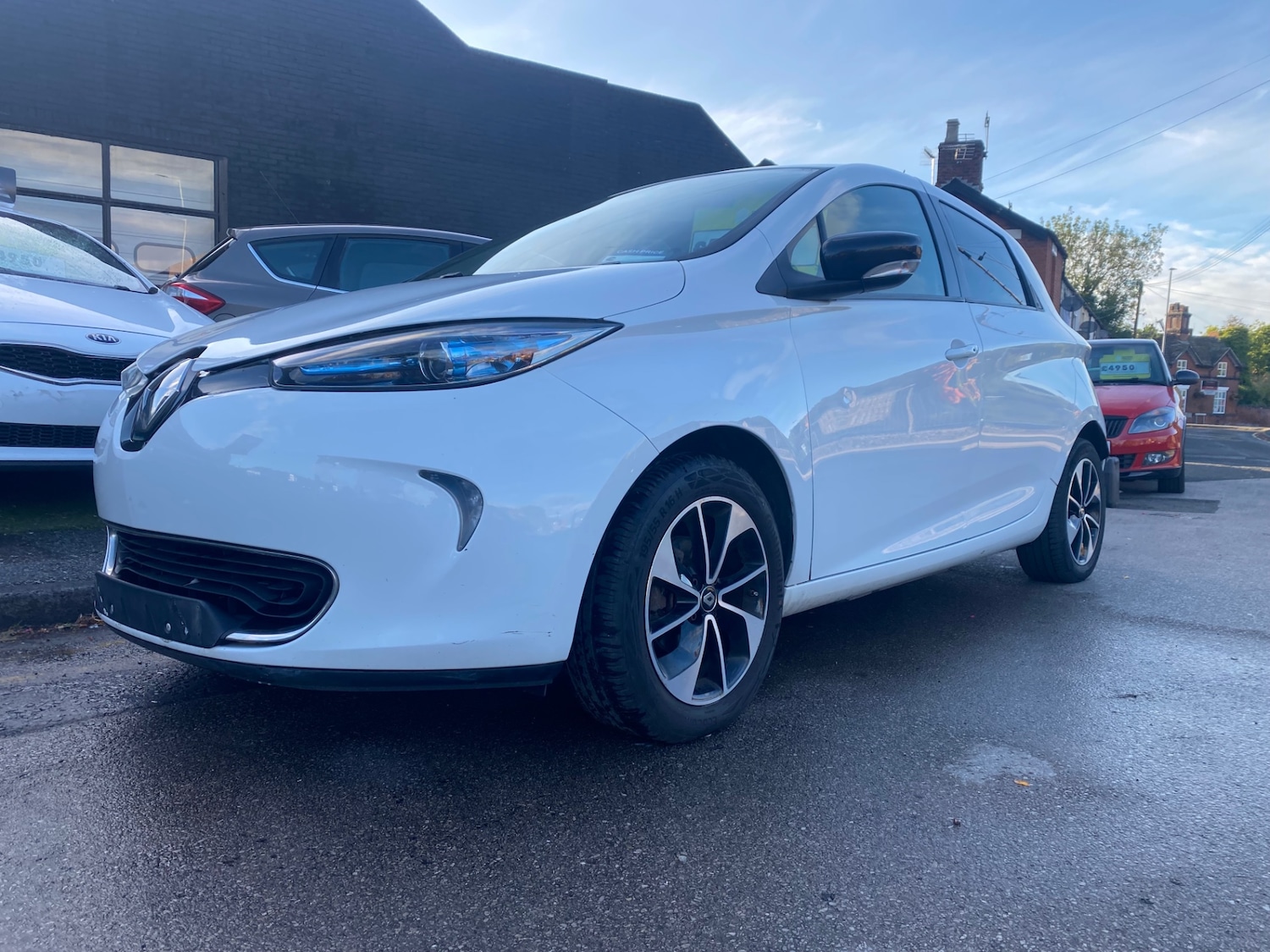 Used Renault Zoe 2018 for sale - 76348659: Photo 2