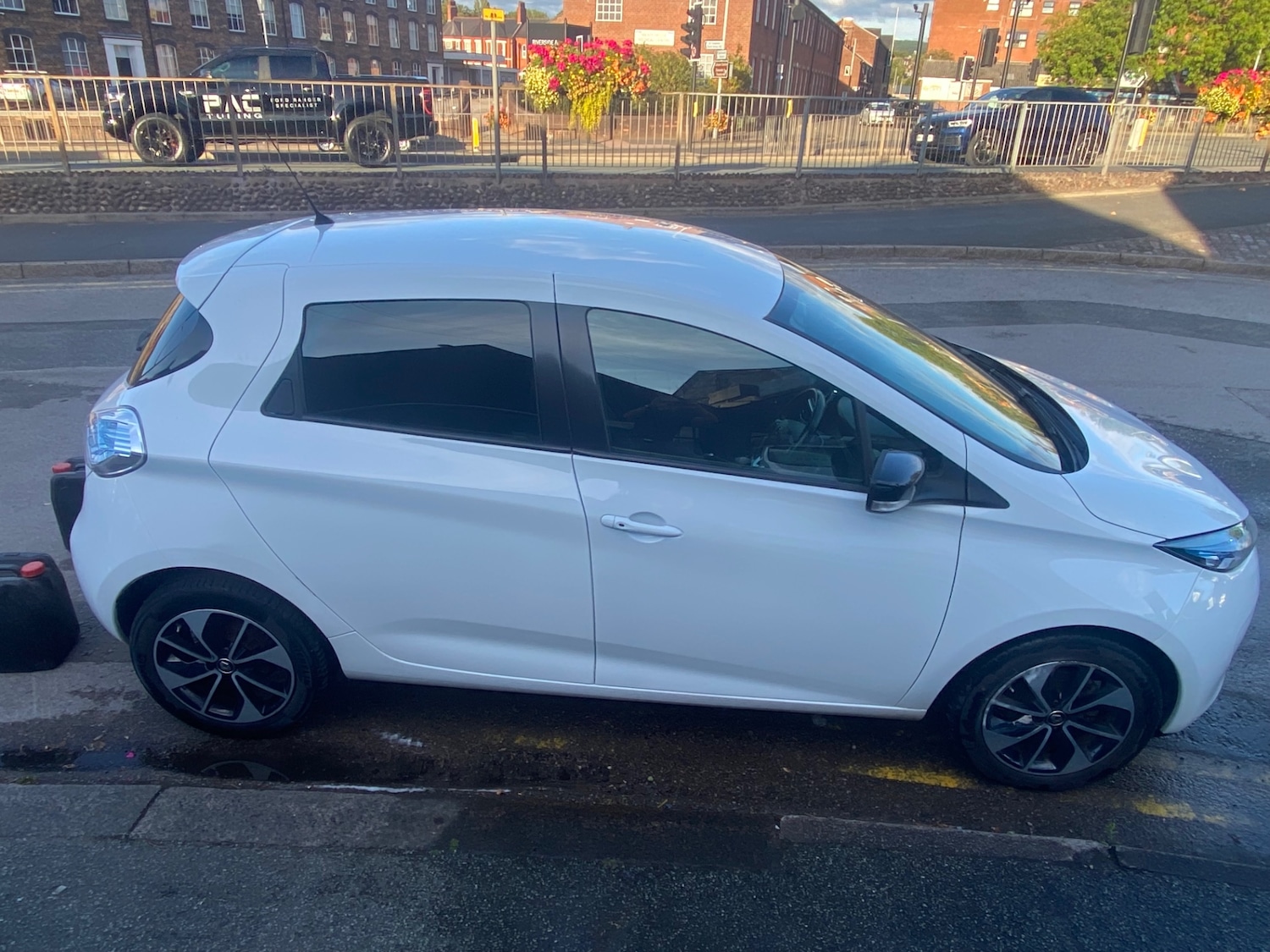 Used Renault Zoe 2018 for sale - 76348659: Photo 4