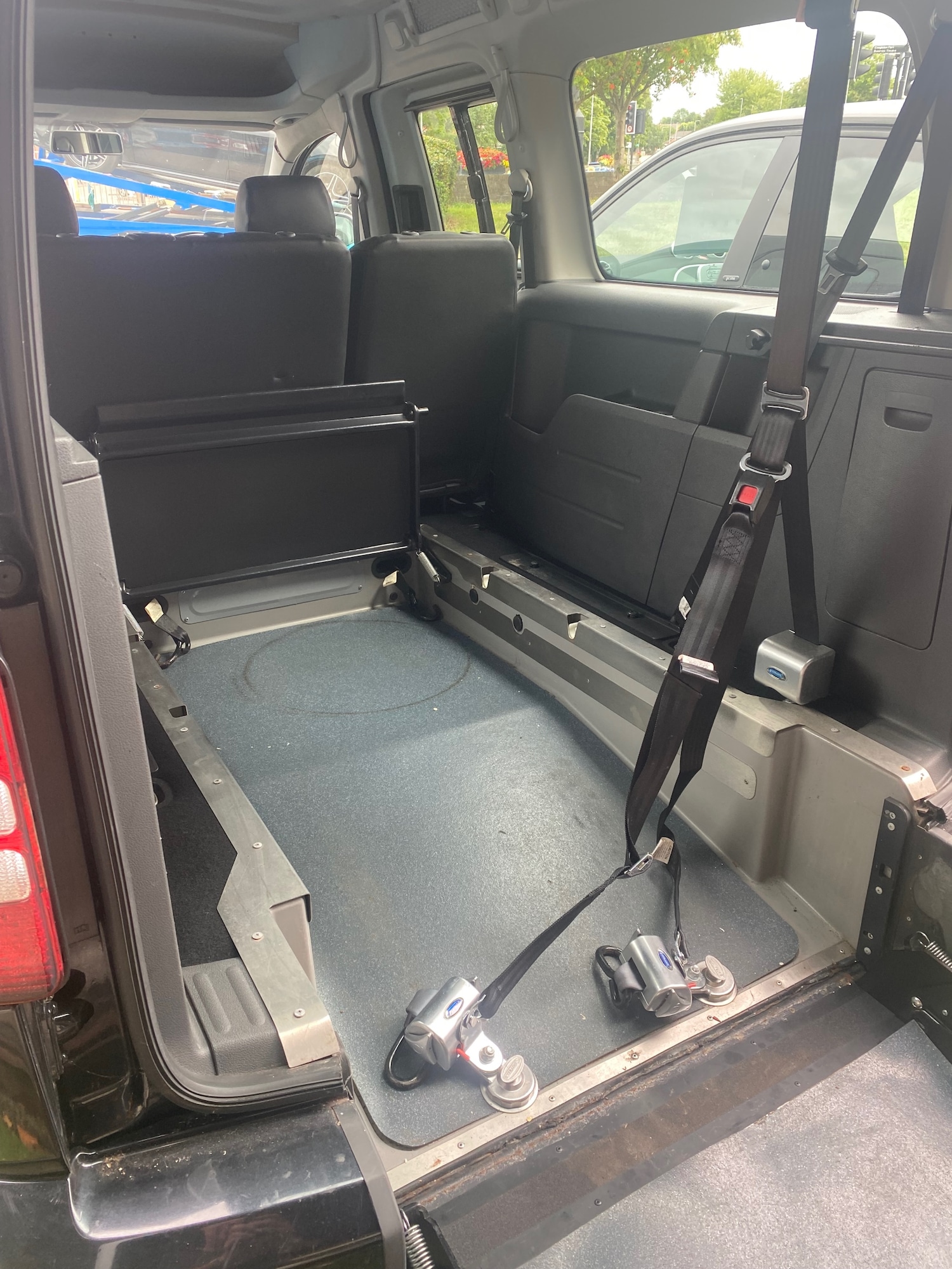 Used Volkswagen Caddy Maxi Life 2012 for sale - 77055968: Photo 3