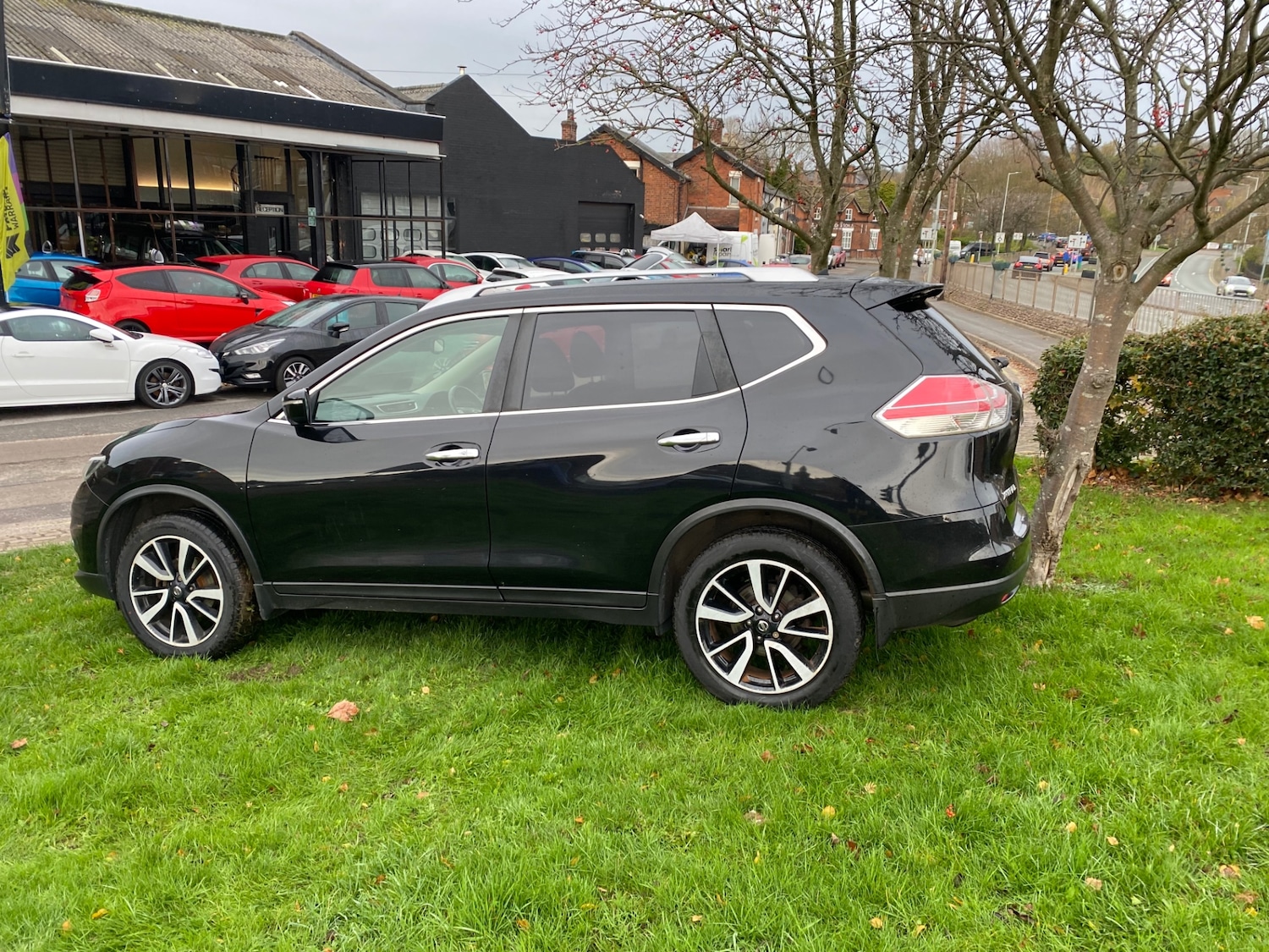 Used Nissan X-Trail 2017 for sale - 76697308: Photo 2