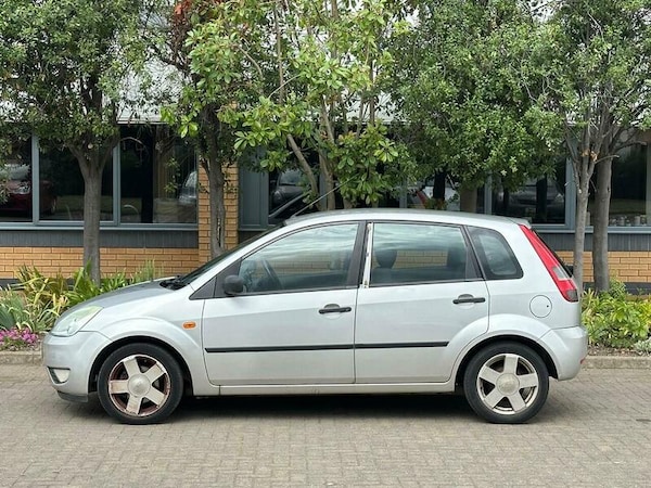 Used Ford Fiesta 2004 for sale - 75606871: Photo 2