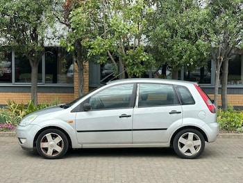 Used Ford Fiesta 2004 for sale - 75606871: Photo