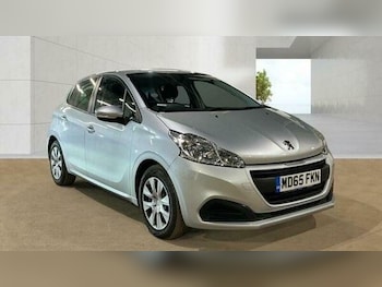 Used Peugeot 208 2015 for sale - 79058929: Photo