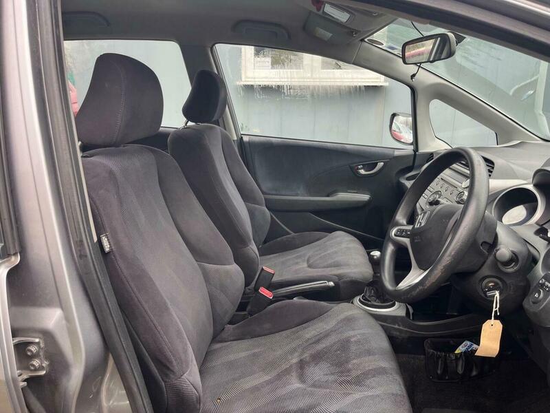 Used Honda Jazz 2010 for sale - 77370374: Photo 5