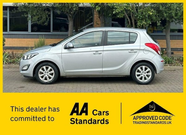Used Hyundai i20 2014 for sale - 76292288: Photo 2
