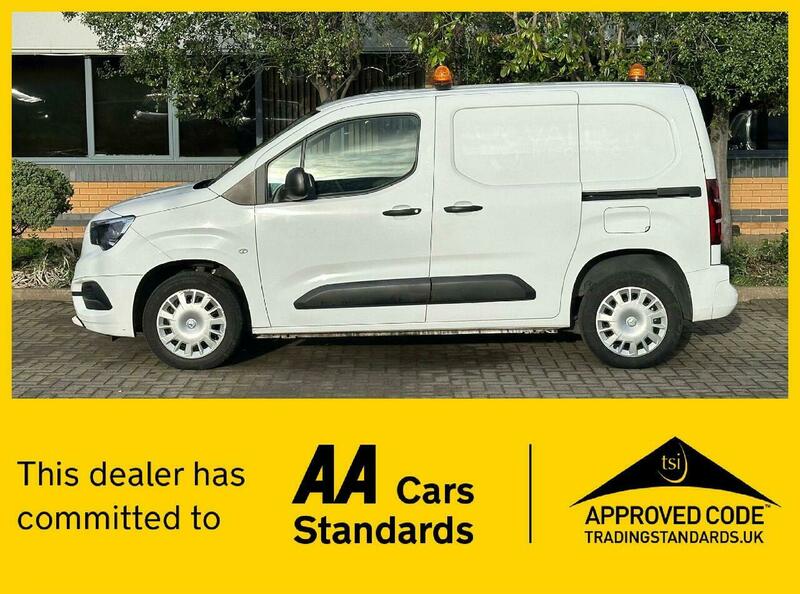 Used Vauxhall Combo 2020 for sale - 77370375: Photo 2