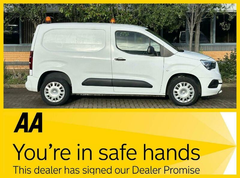 Used Vauxhall Combo 2020 for sale - 77370375: Photo 3