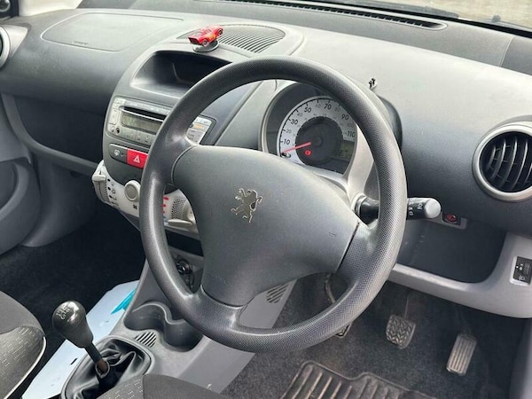 Used Peugeot 107 2011 for sale - 76185879: Photo 15