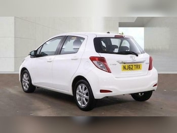 Used Toyota Yaris 2012 for sale - 79167527: Photo