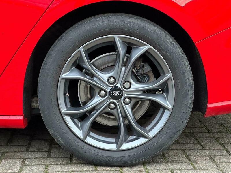 Used Ford Focus 2021 for sale - 76896613: Photo 17