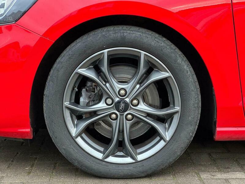 Used Ford Focus 2021 for sale - 76896613: Photo 18