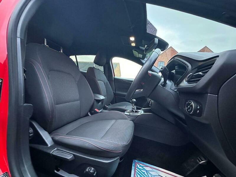 Used Ford Focus 2021 for sale - 76896613: Photo 19