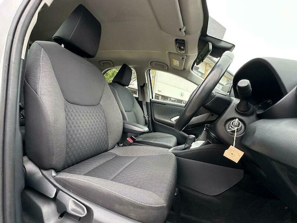 Used Toyota Yaris 2021 for sale - 76292271: Photo 20