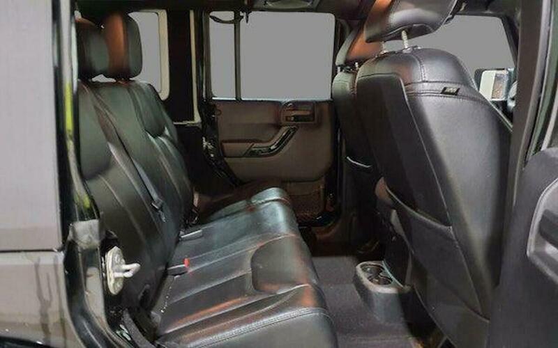 Used Jeep Wrangler 2015 for sale - 76712210: Photo 4