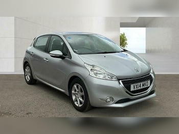 Used Peugeot 208 2014 for sale - 79058925: Photo